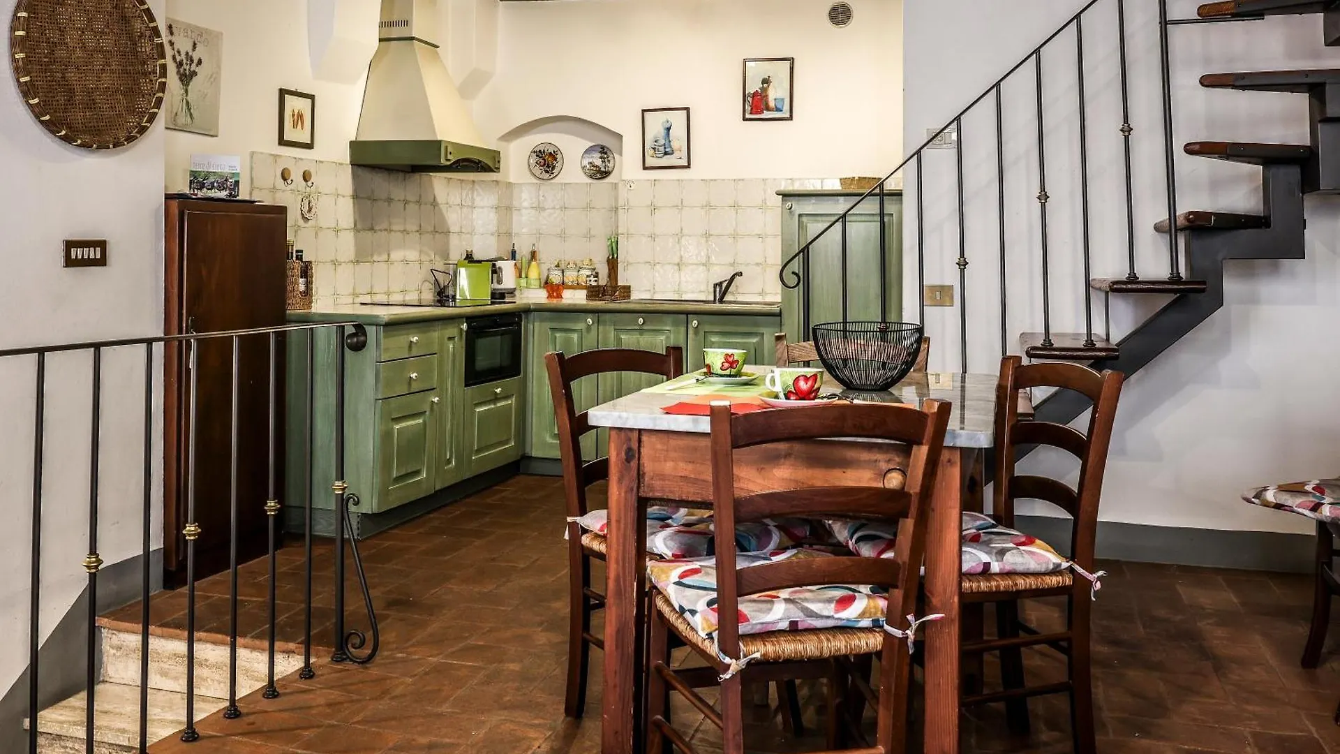 Casa vacanze PULCINELLA appartamento tipico centro storico Montepulciano Stazione